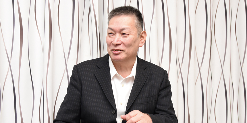 KAIテクノウェブデザイン代表 岩崎哲也 - Challenge+インタビュー掲載写真